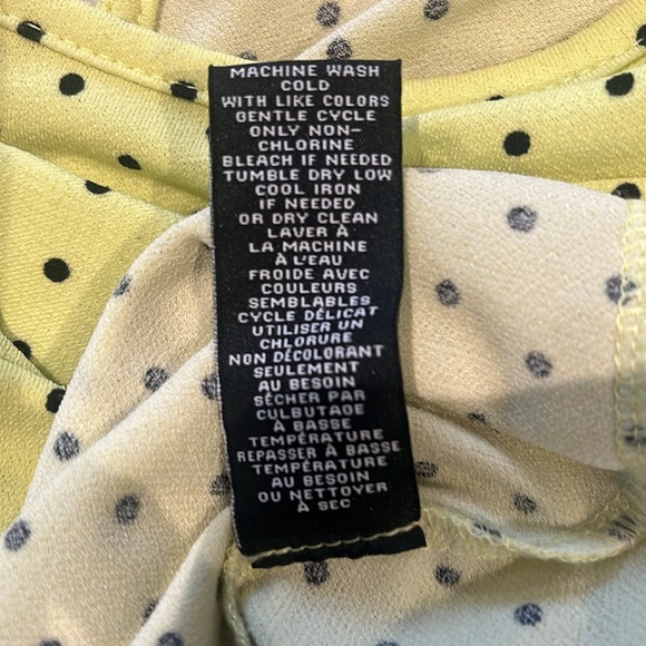 Women’s short sleeved top with polka dots - Picture 7 of 8